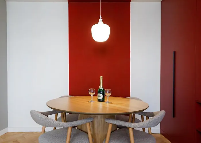 Ruby Corner - Quiet Near & Centre Apartman Kassa